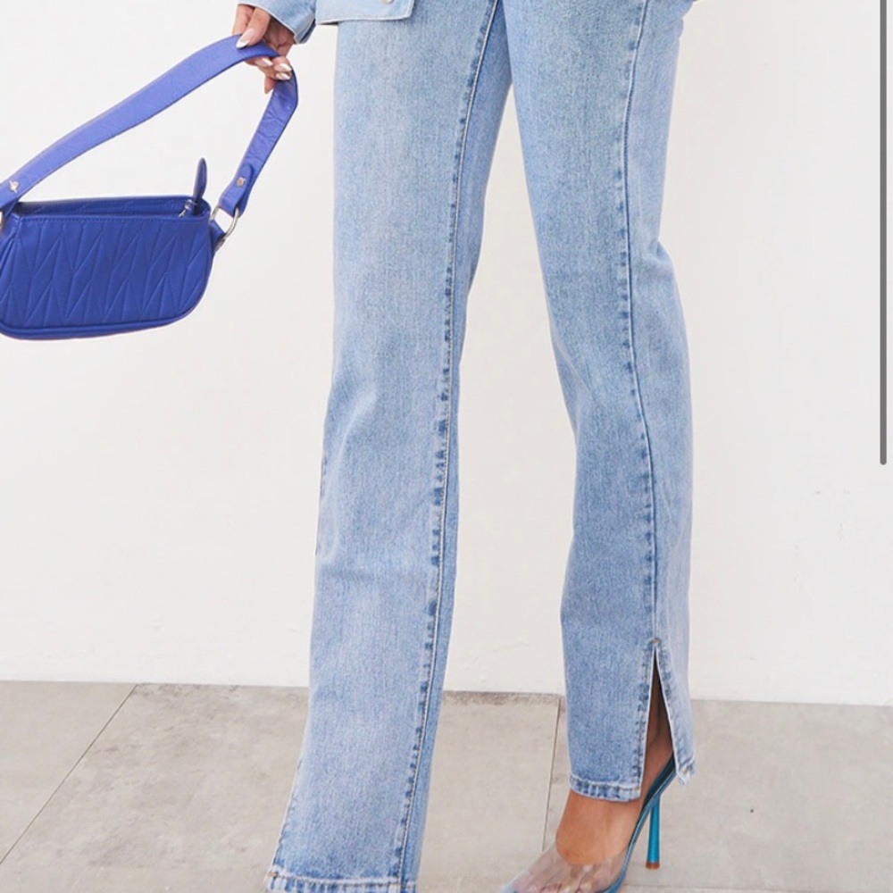 Light Blue Wash Ripped Split Hem Straight Leg Jeans